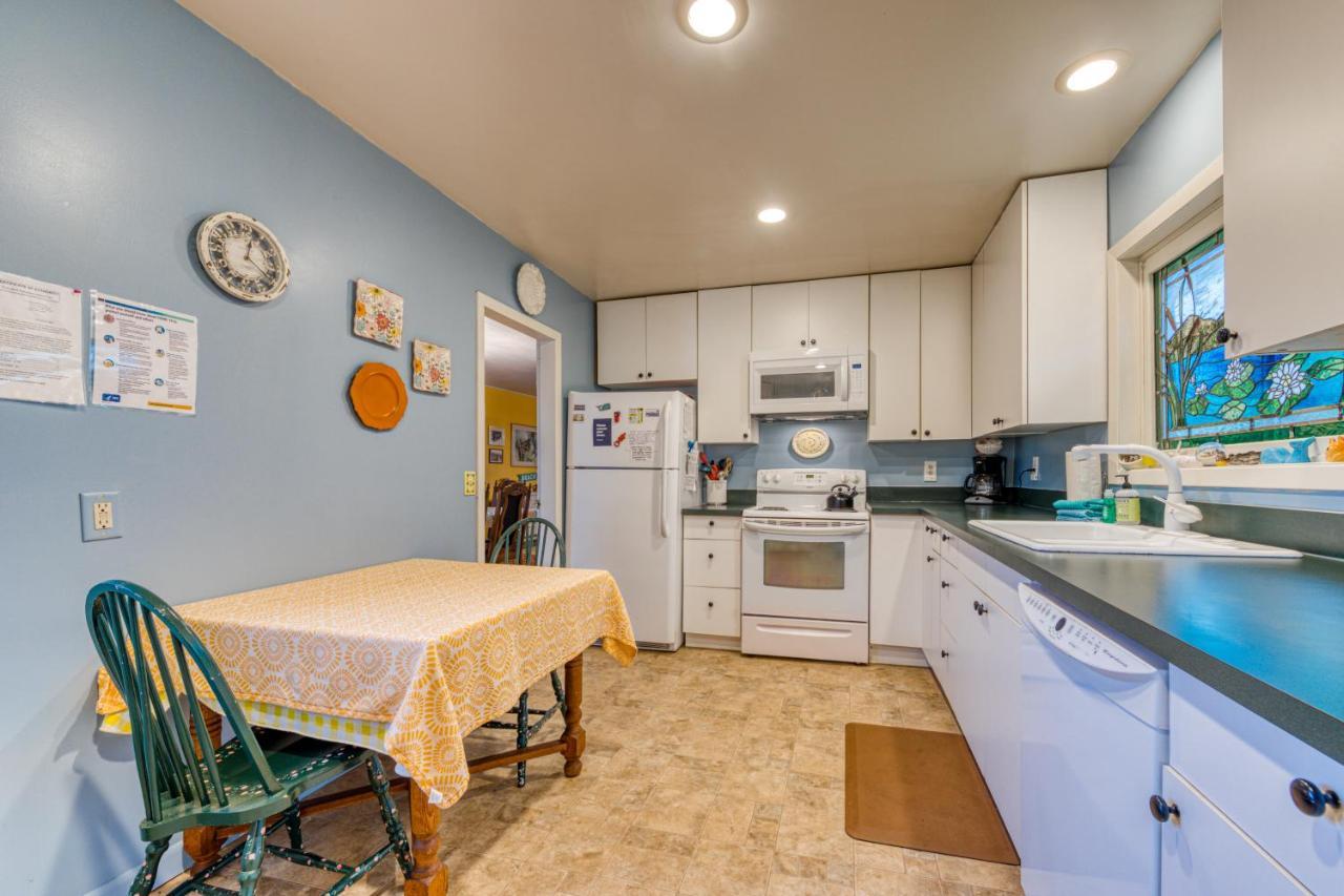 Cottage By The Sea Rockaway Beach Exterior photo